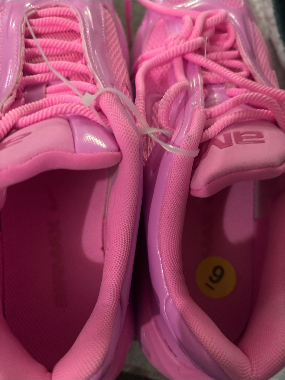 Nike Women’s  Pink Athletic Sneakers size 8, 8.5 - Picture 6 of 7